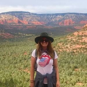 Meet your Posher, Devan